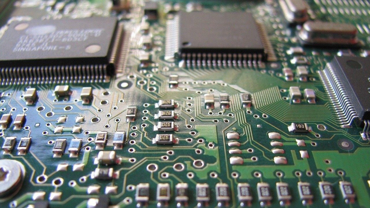 FCC Covered List Expansion: What Electronics Importers Must Know Before October 13