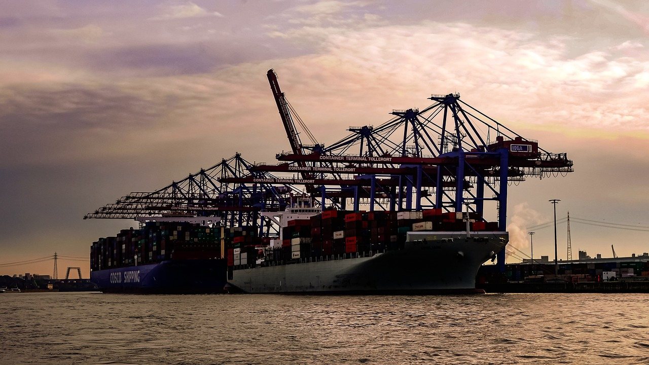 Great Lakes Trade Under Siege: How the US-Canada Tariff War Is Crippling a 200-Million-Ton Corridor