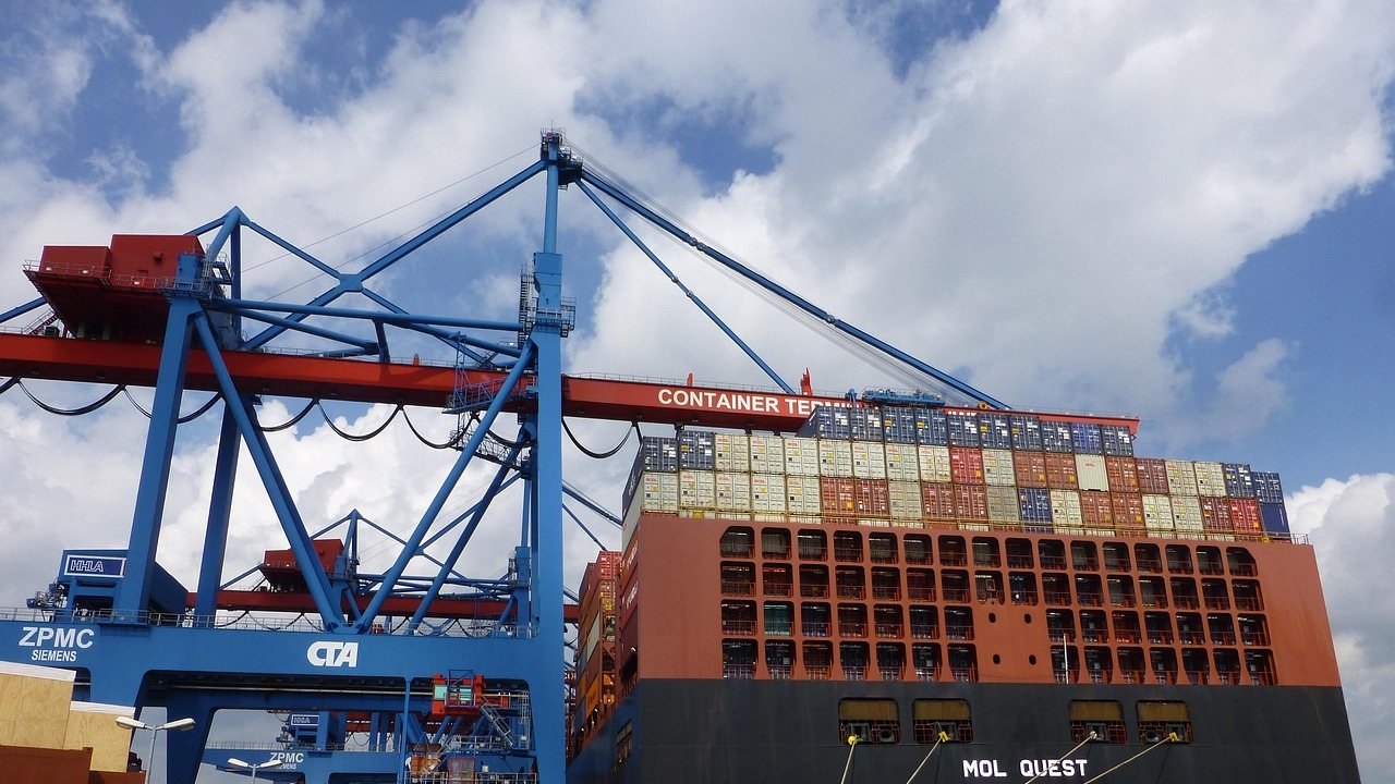 Transpacific Ocean Rates Near All-Time Records: What Importers Must Do Now